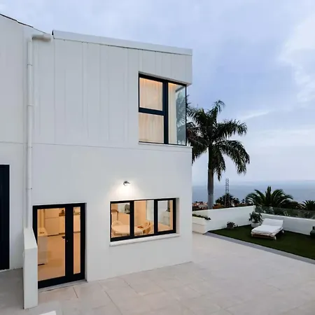 Sunset Horizon Hideaway & Terrace, Apartment